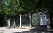 DIARIO DE NOTICIAS DE ALAVA Aitor Urdangarin se muestra frente al MUSEO DEL PRADO